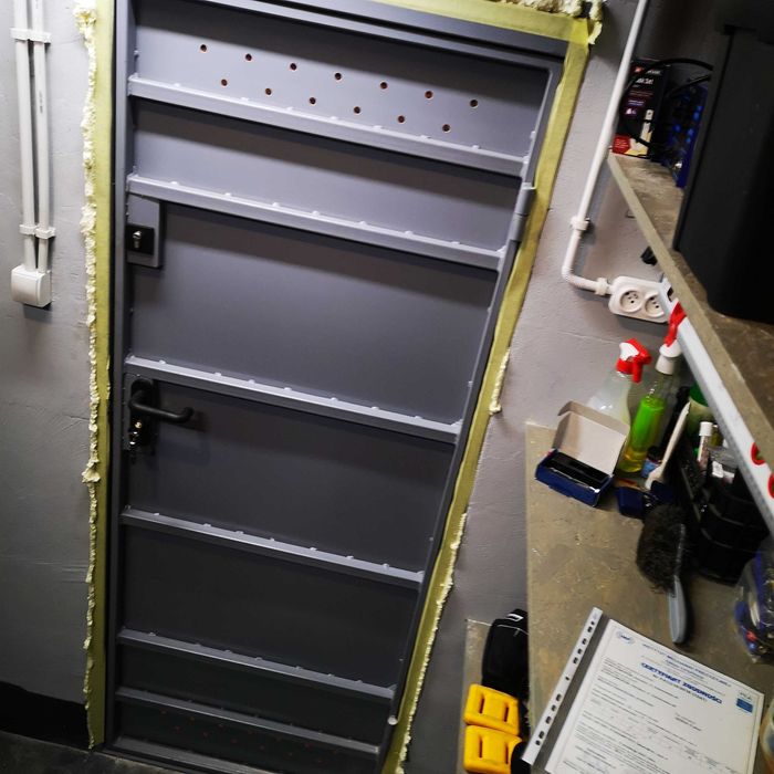 Drzwi stalowe do piwnicy, spawane, techniczne, pancerne pod wymiar