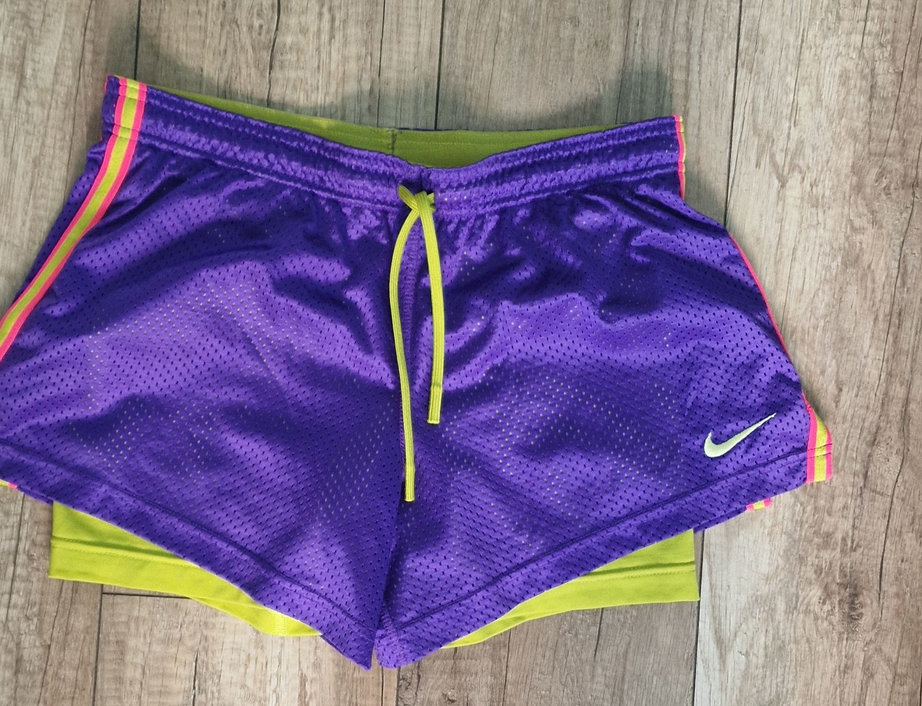 Spodenki sportowe Nike S szorty Bieganie finess