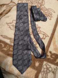 Krawat szary uzywany