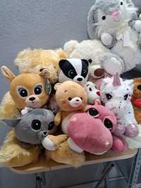 Conjunto peluches grandes e pequenos