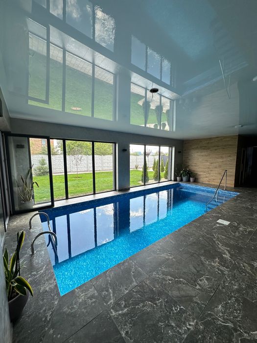 Будинок з теплим, критим басейном ( для 2 осіб)