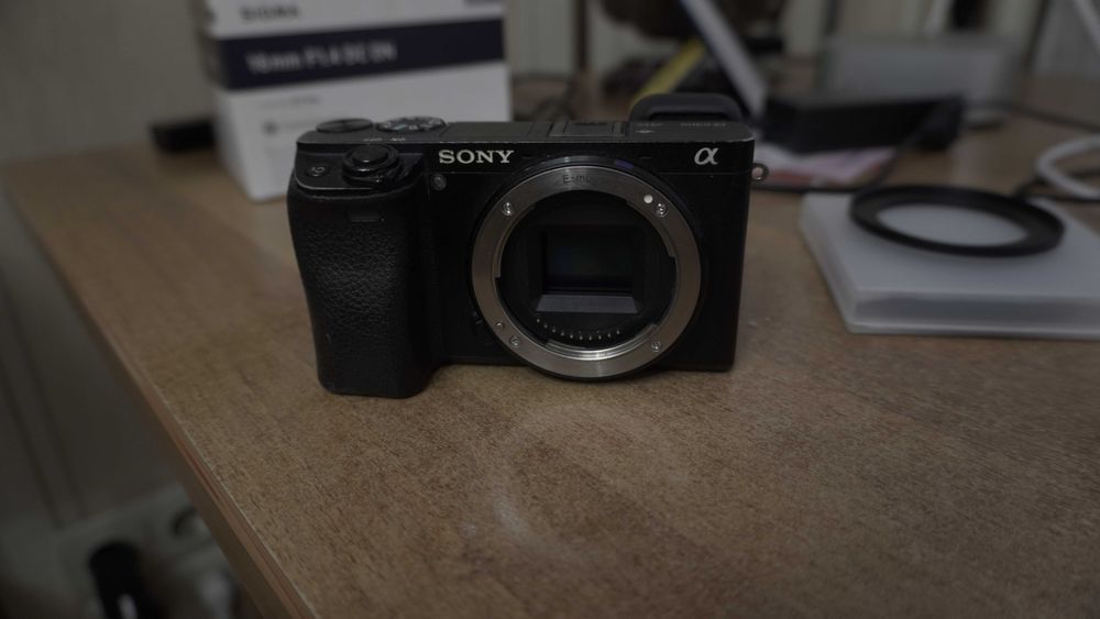 Sony A6300 + 1 аккум BATMAX