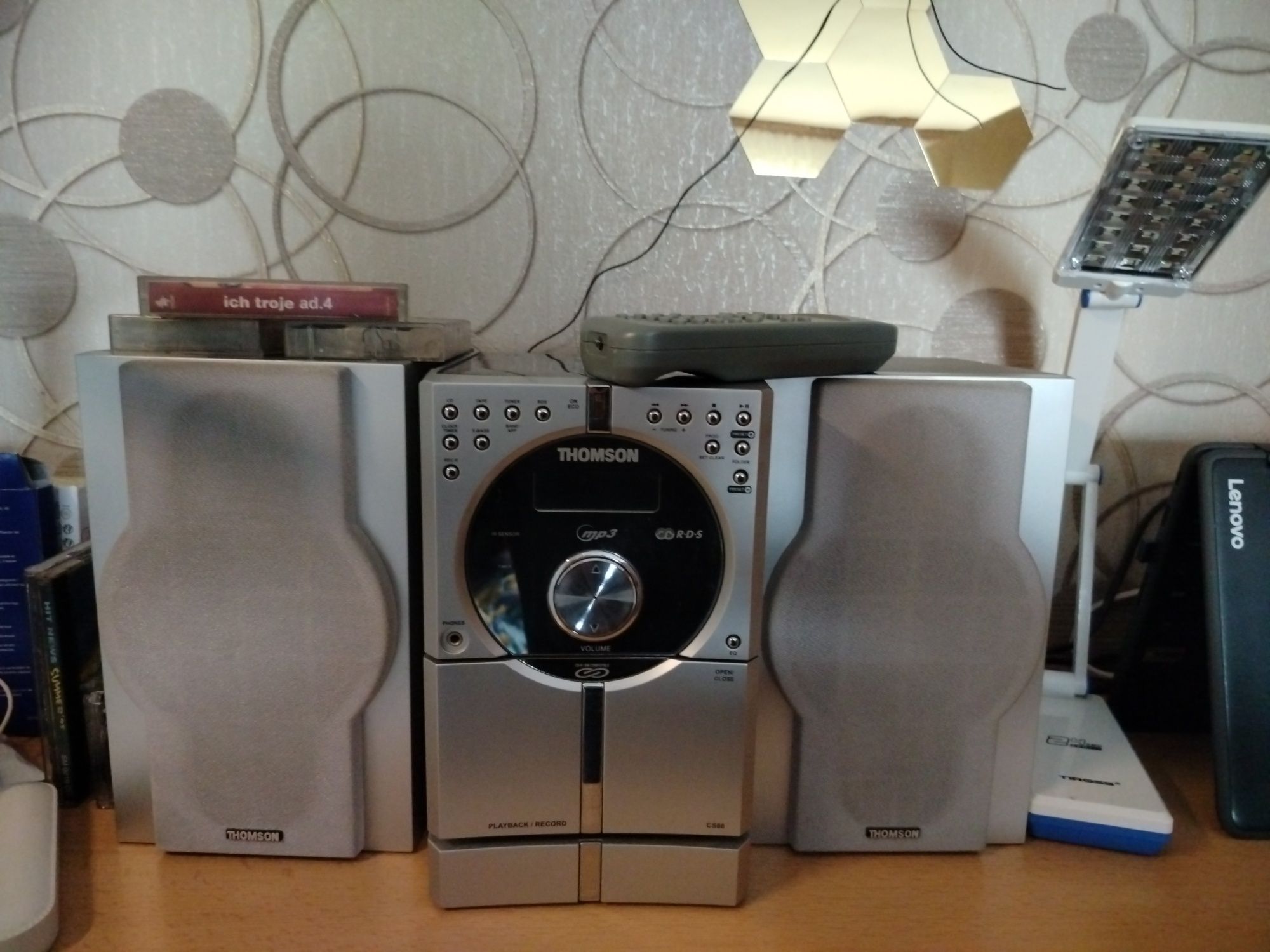 Mini wieża THOMSON z CD/MP3 + pilot + głośniki