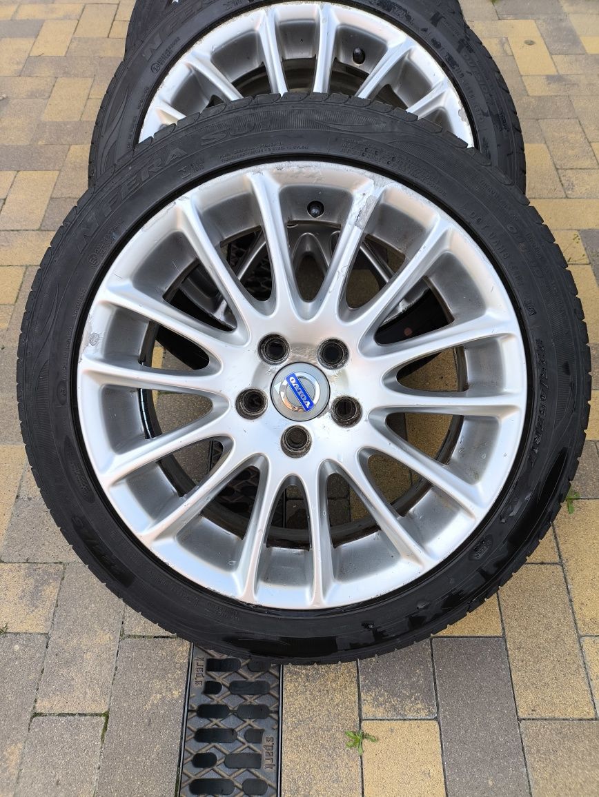 Nexen N Fera SU1 225/45 R17 с дисками Volvo