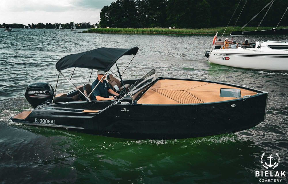 Motorówka D-Boats Diamond 550