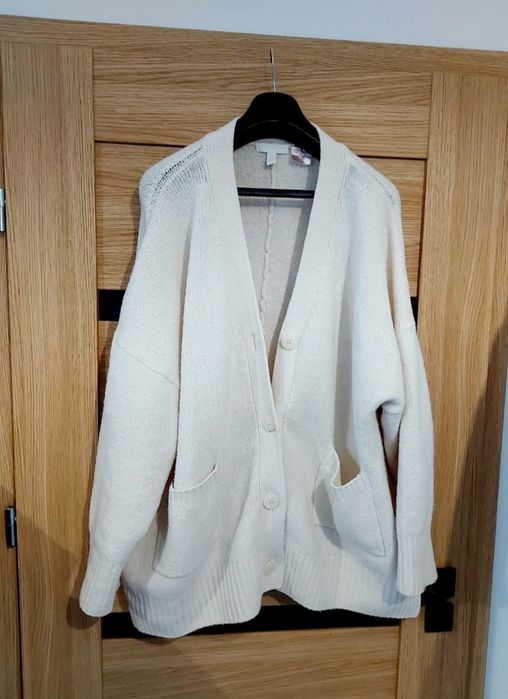 Kremowy rozpinany oversize sweter damski kardigan duże kieszenie M /L