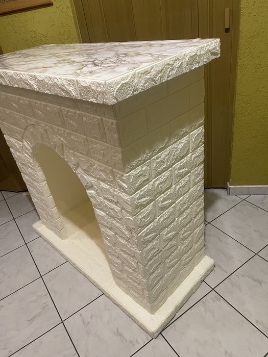 Камін декоративний