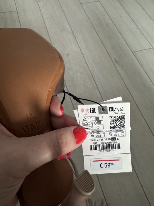 Босоніжки з пірям Zara, розмір 41