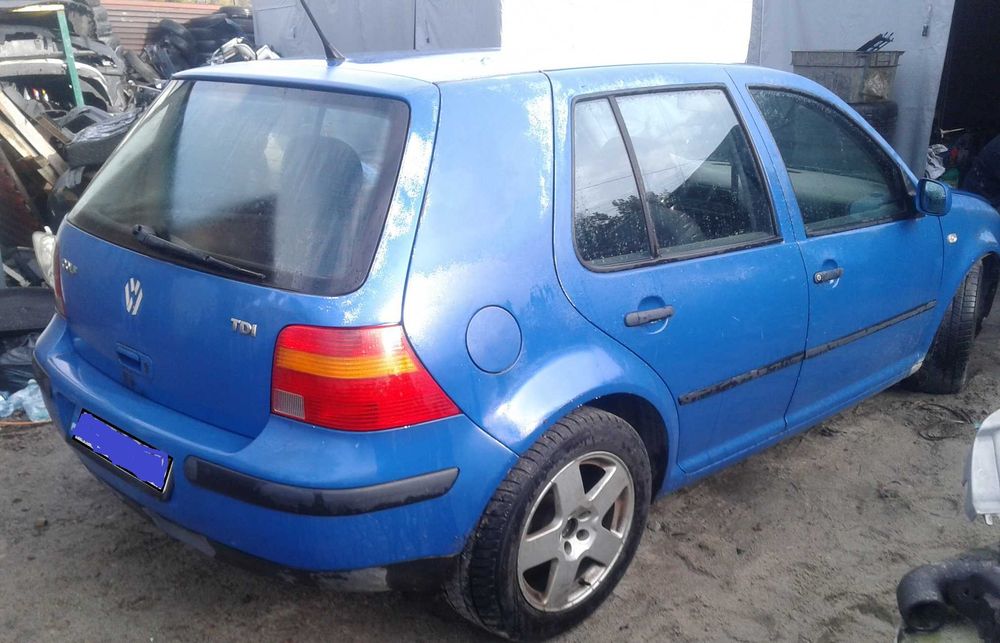 Klapa Tył Tylna VW Golf 4 IV HB Niebieska Zielona Zderzak 3D 5D Lampa