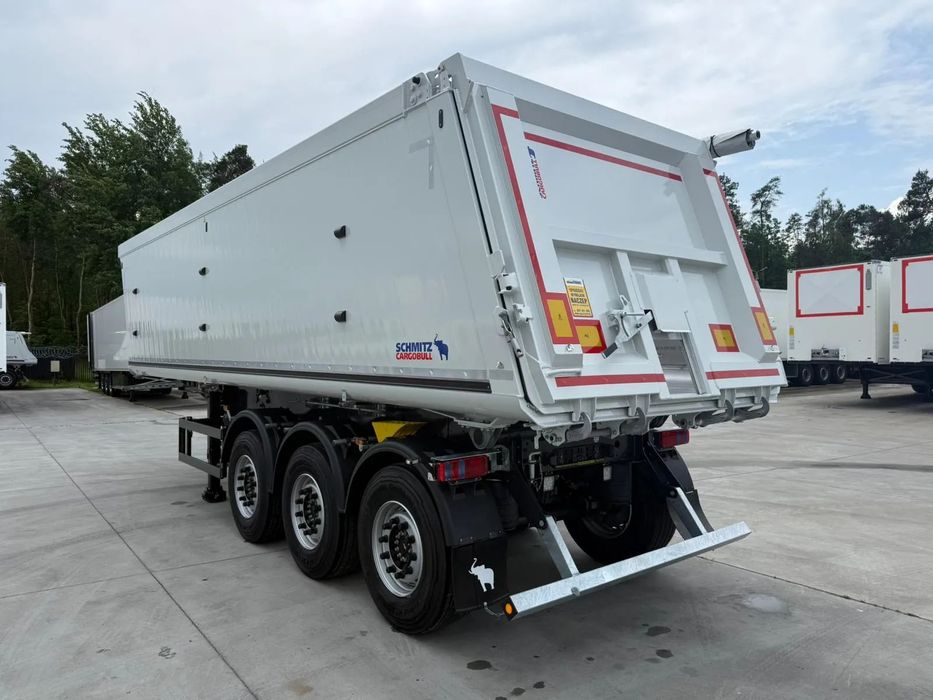 Schmitz Cargobull odbiór w Polsce Nowa wywrotka SKI 24 SL 8.2 2025 rok 39,1 m3 z Szybrem do zboża
