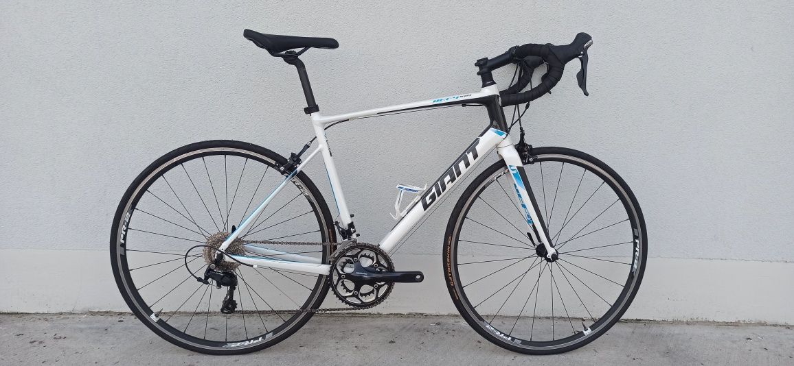 GIANT DEFY 1, Shimano 105, Rozmiar 56  M/L