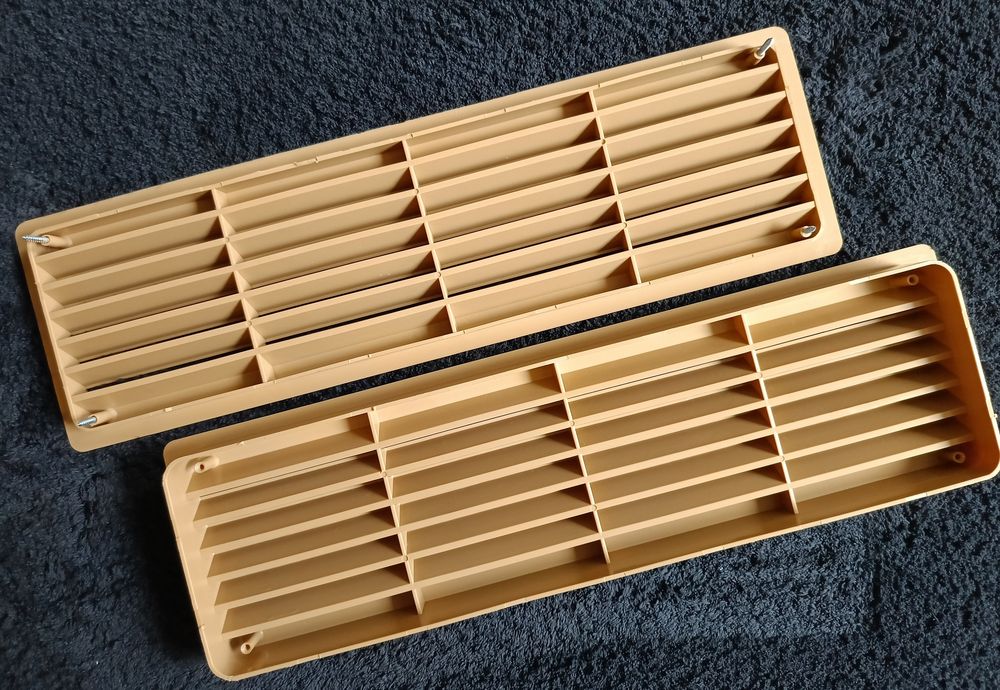 Kratka wentylacyjna do drzwi łazienkowych