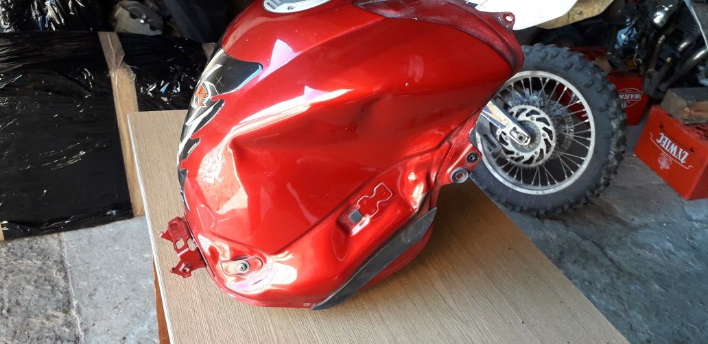 Yamaha r1 rn 12 bak zbiornik