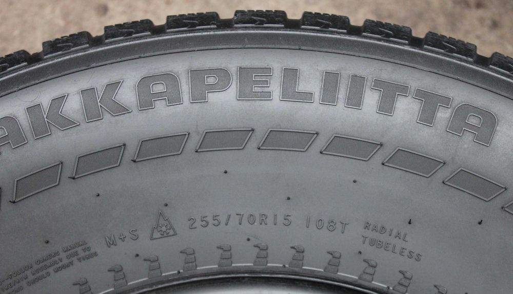 Зимові шини, зимова резина 265/70/R15 Nokian Hakkapeliitta