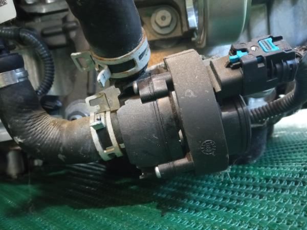 Bomba de água NISSAN Qashqai II (J11)