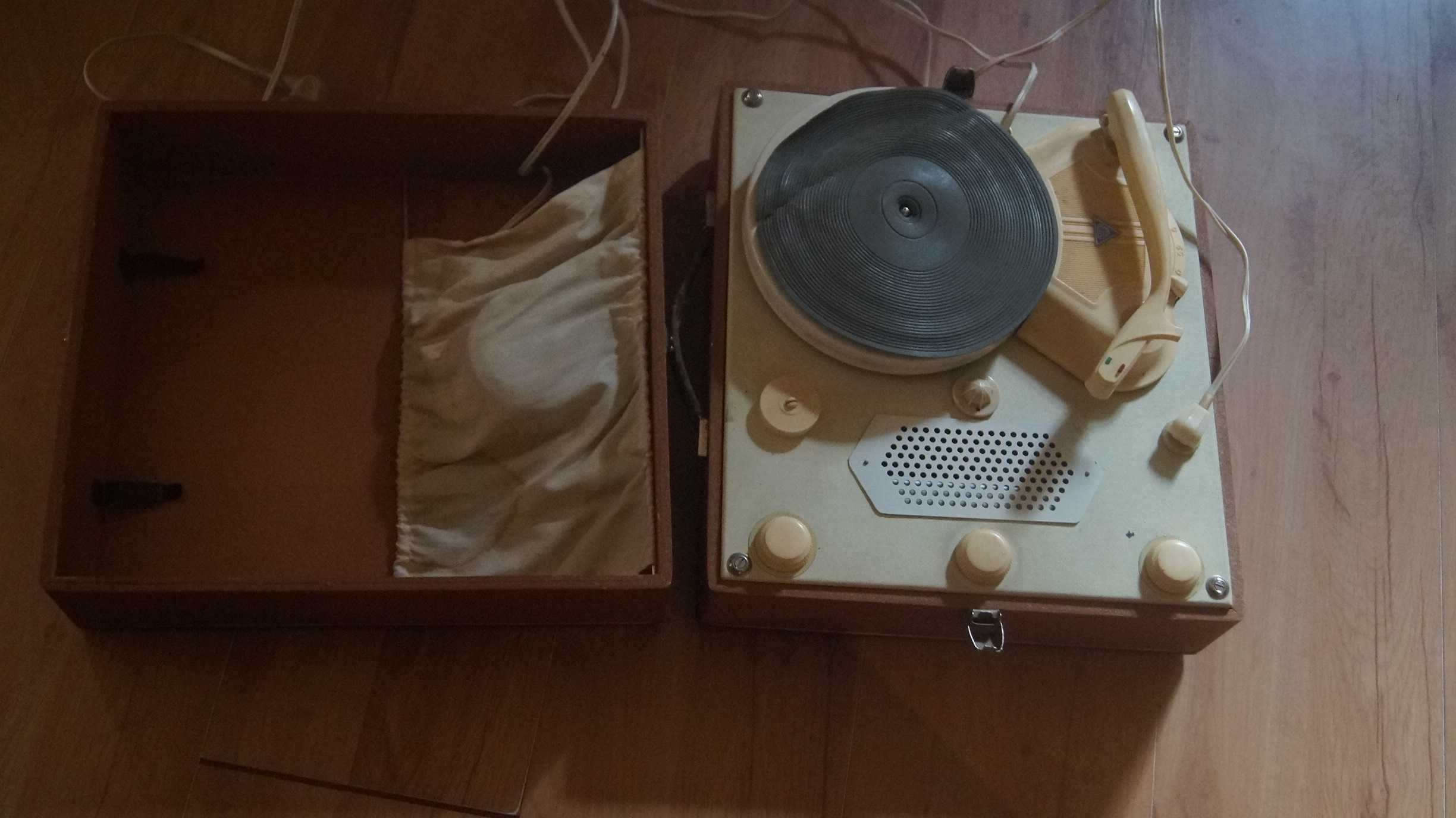 Gramofon Adapter lampowy Bambino ŁZR Fonica Łódź oryginał działa