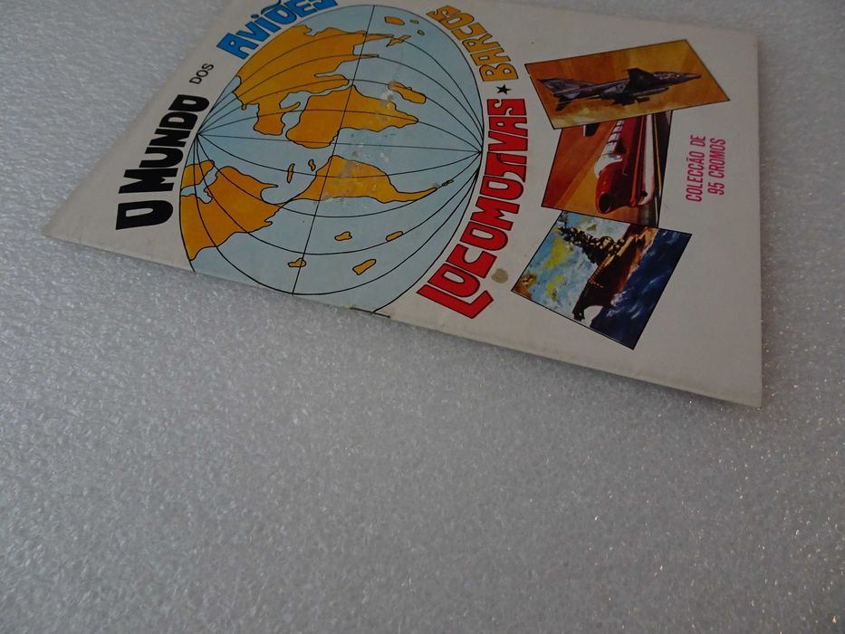 Caderneta de cromos vazia - O Mundo dos Aviões, Locomotivas, Barcos