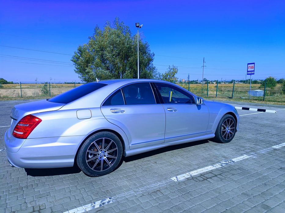 Мерседес Бенс S500