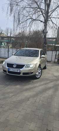 VW Passat b6 / ОФІЦІАЛ / Власник , торг біля капота