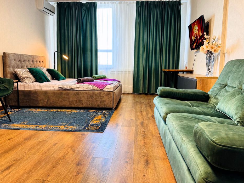 Посуточно квартира в центре Фестивальная Тц Украина ФОП ЧЕКИ ХОЗЯН