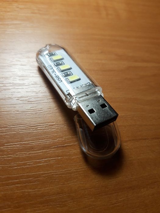 USB Led фонарик светильник на 3 светодиода .