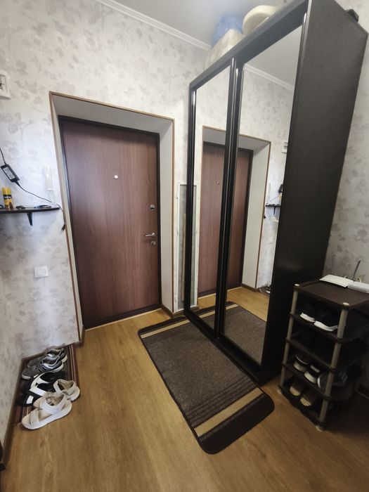 Просторная однокомнатная квартира в новом кирпичном доме.