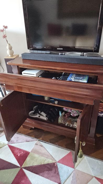 Móvel para televisão