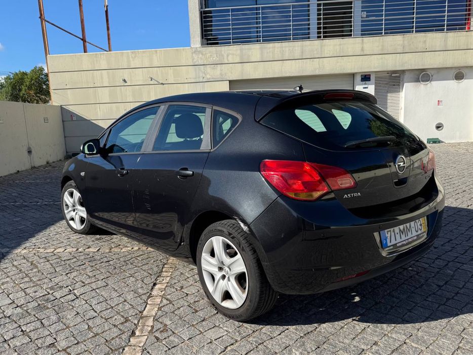 Opel Astra 1.3 CDTi Enjoy Star