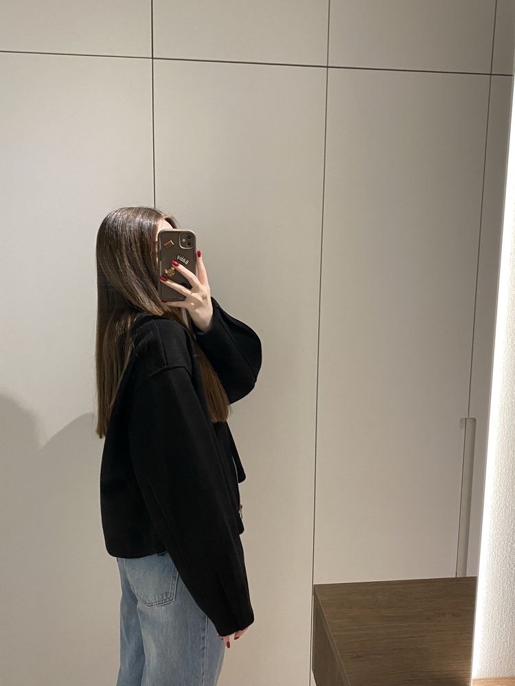 Мʼякий бомбер Zara