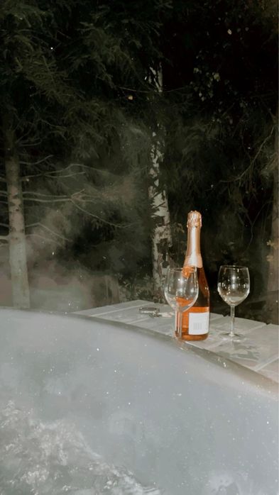 Jacuzzi Nad Soliną nad jeziorem Apartamenty w górach z widokiem na jez