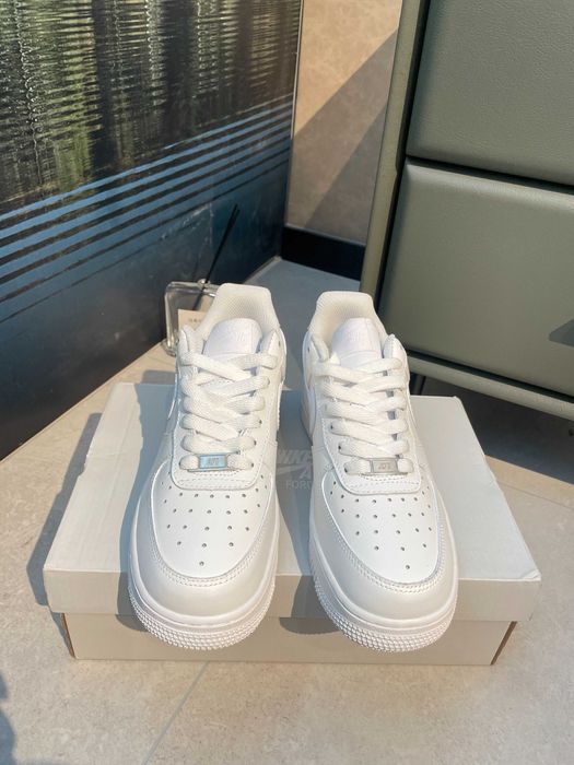 Buty meskie Mokasyny Nike Air Force 1 Low '07 White R.40