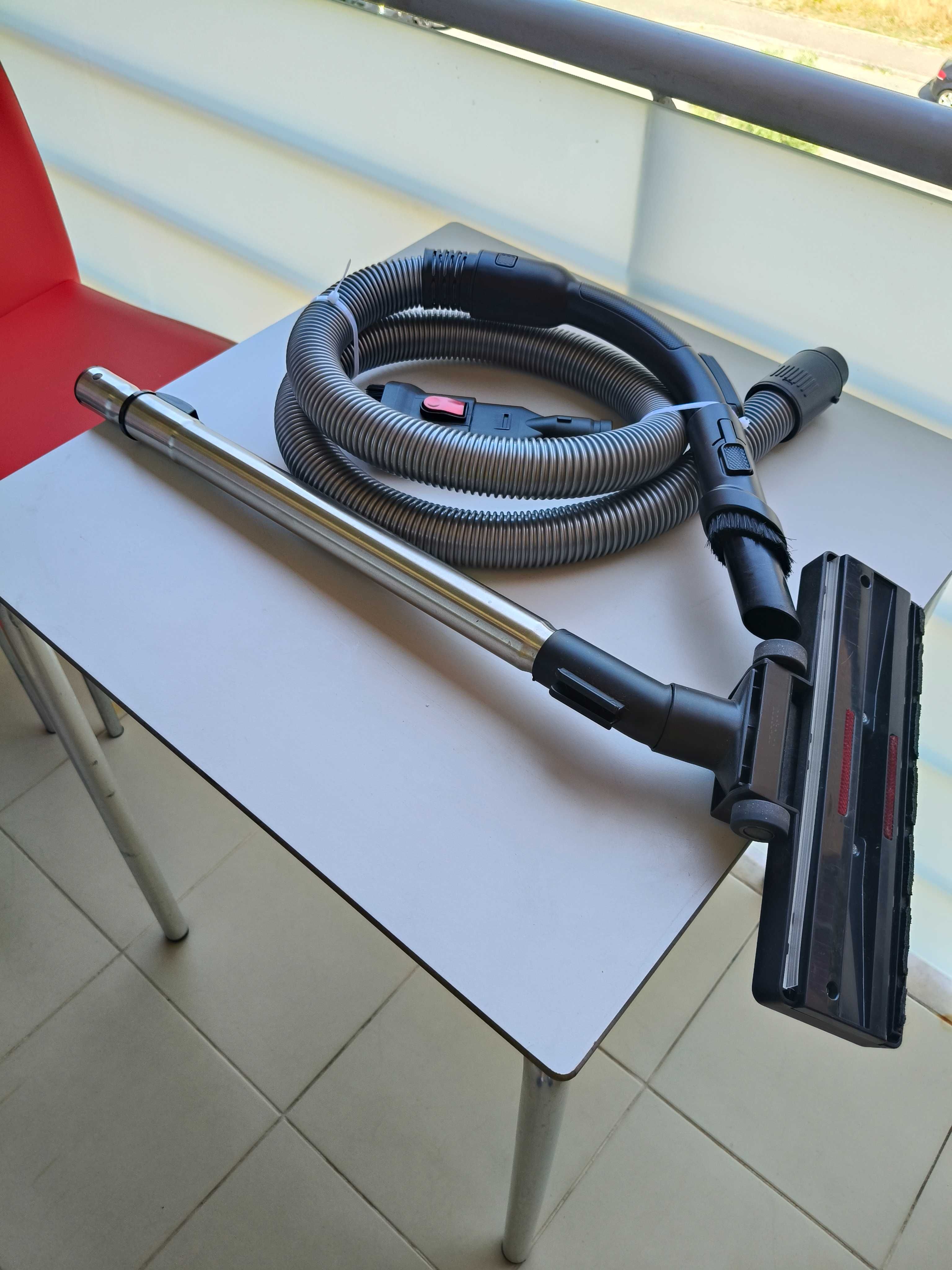 Aspirador Sem Saco Rowenta Compact Power XXL Cyclonic