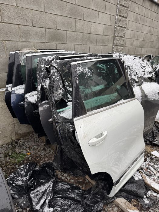 Двері до volkswagen touareg таурег в наявності каен ідеал