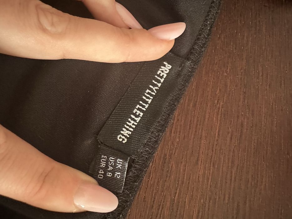 Piekna sukienka mini prettylittlething