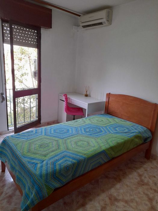 Aluga-se quarto individual a estudante/trabalhador(a) Olivais - Lisboa