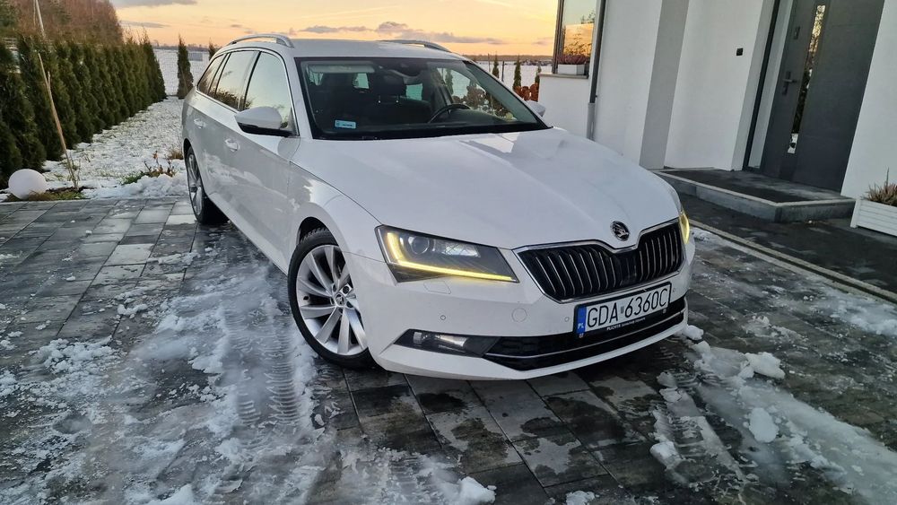 Skoda Superb 2.0 TDI 190 KM • 4x4 • DSG • Bogate wyposażenie • Salon PL