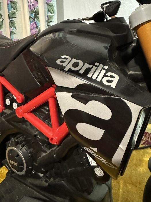 Прадаю Дитячий мотоцикл на акамулятрі