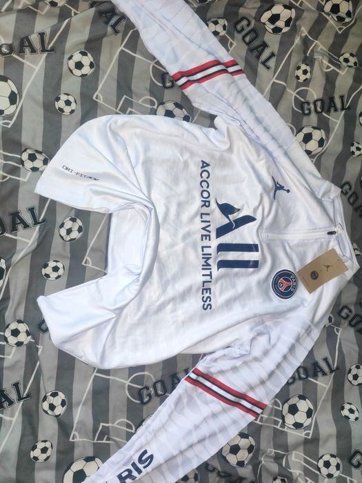 Dres psg wygodny i ciepły nowy