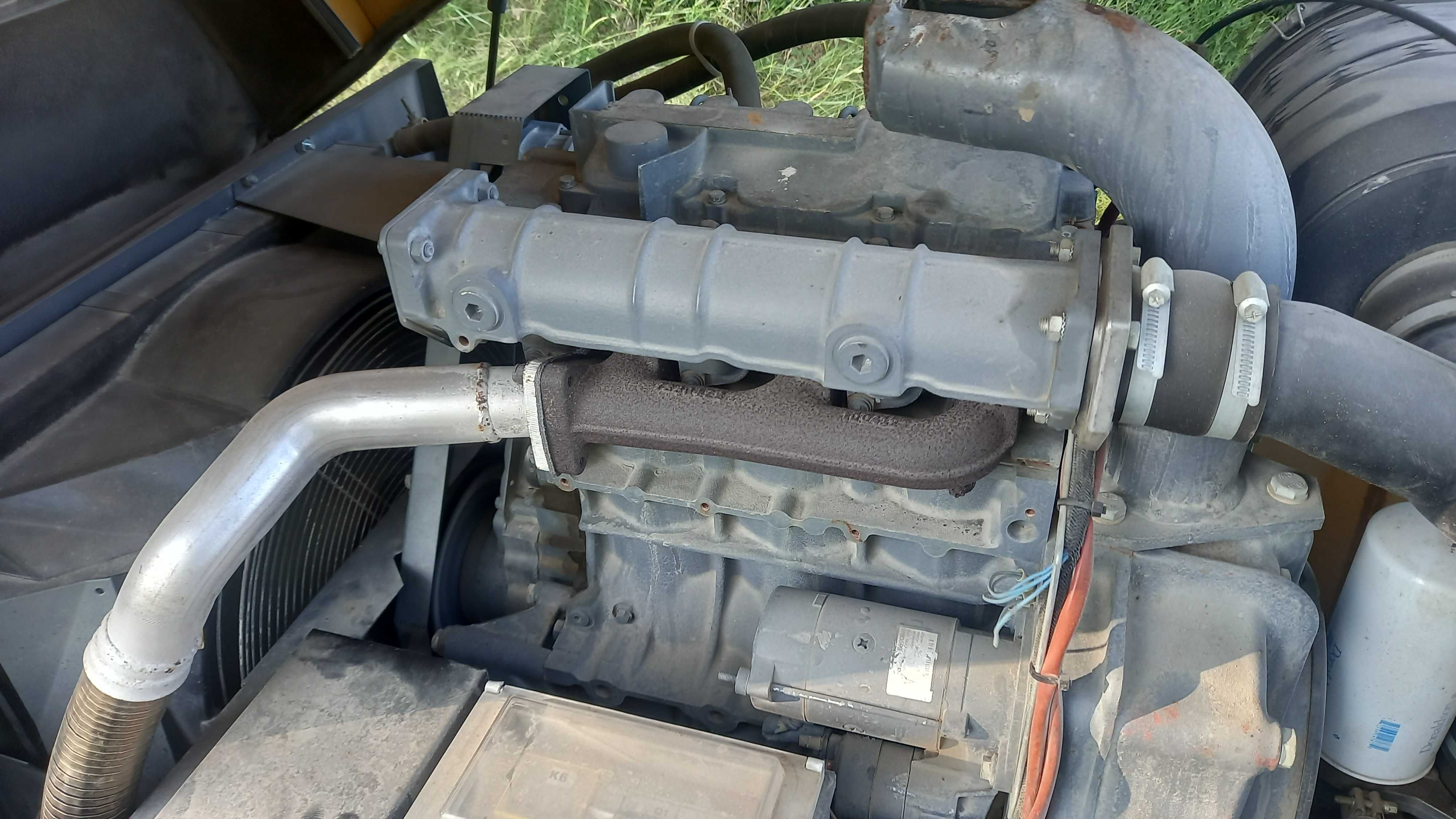 Sprężarka śrubowa kompresor Atlas Copco XAS 67 plus agregat prąd