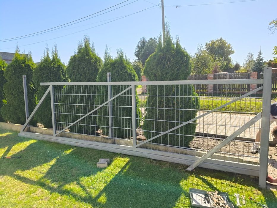 Sprzedam brame przesuwana ocynk kompletna!!