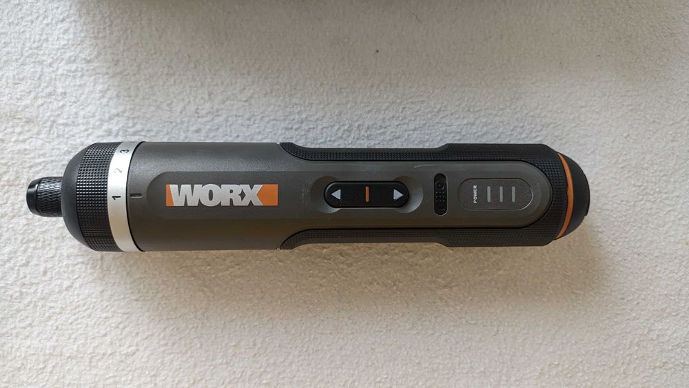 Отвертка аккумуляторная Worx WX242
