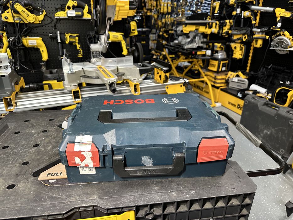Безщіткова акумуляторна болгарка BOSCH gws 18v-7 комплект