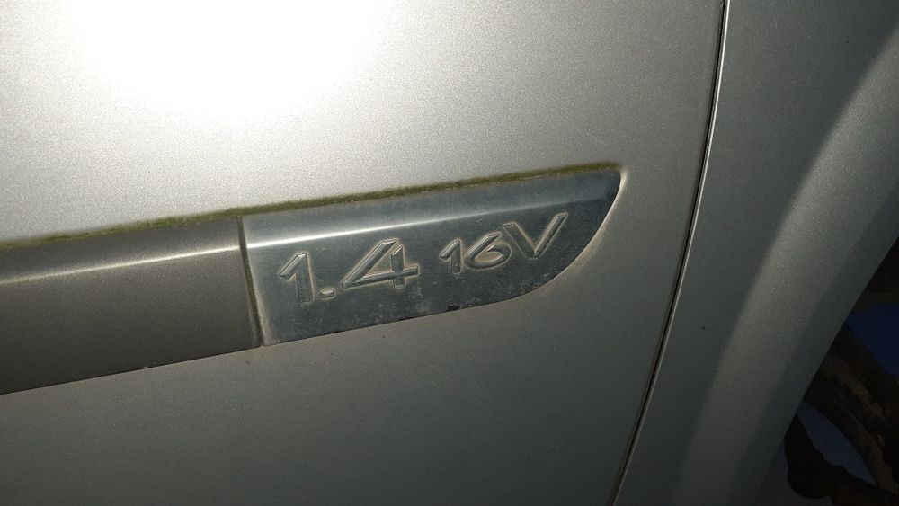 Material Renault Mégane II sedan