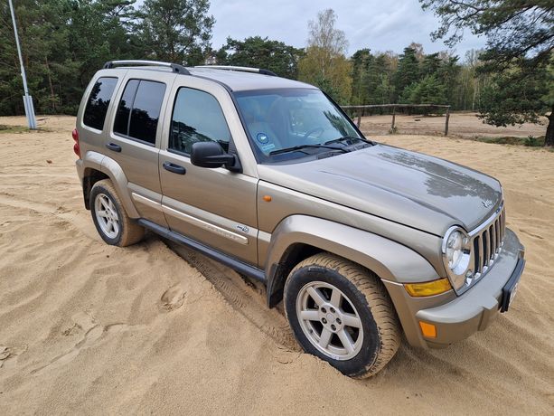 Jeep Liberty Limited 4x4 2 8 CRDI