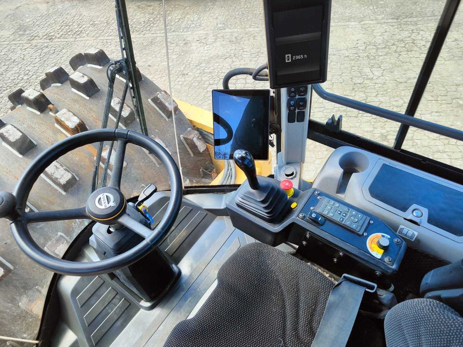 Wypożyczalnia walec walce duży wybór osprzętu transport do klienta