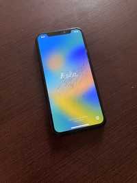 Продам Iphone xs (заблокирован)