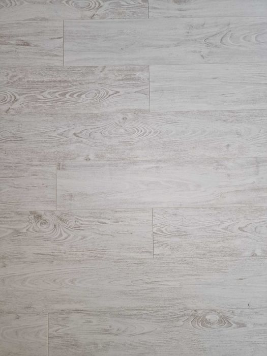 Panele podłogowe laminowane 60m2