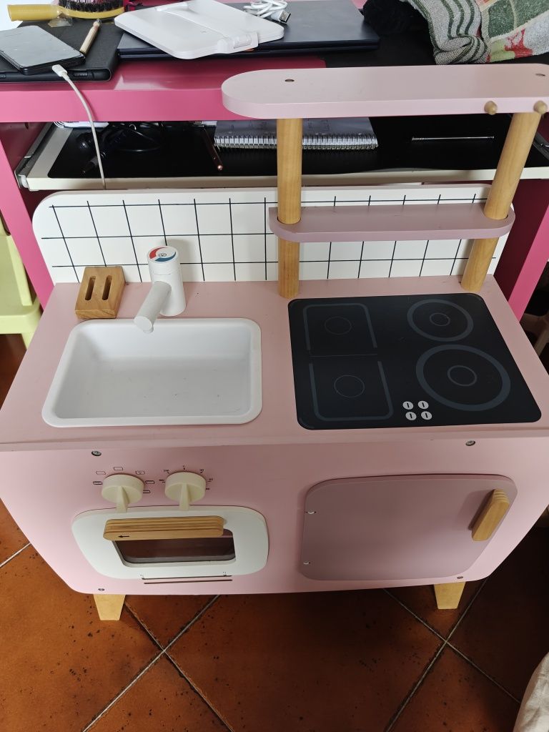 Cozinha de criança (madeira)