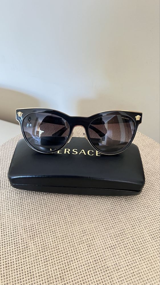 Oculos de sol versace como novos