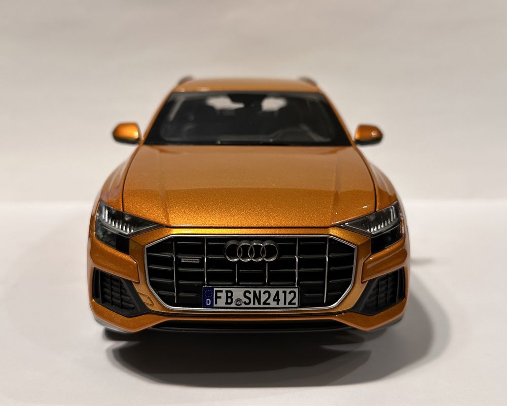 Audi Q8 Orange 1:18 Norev